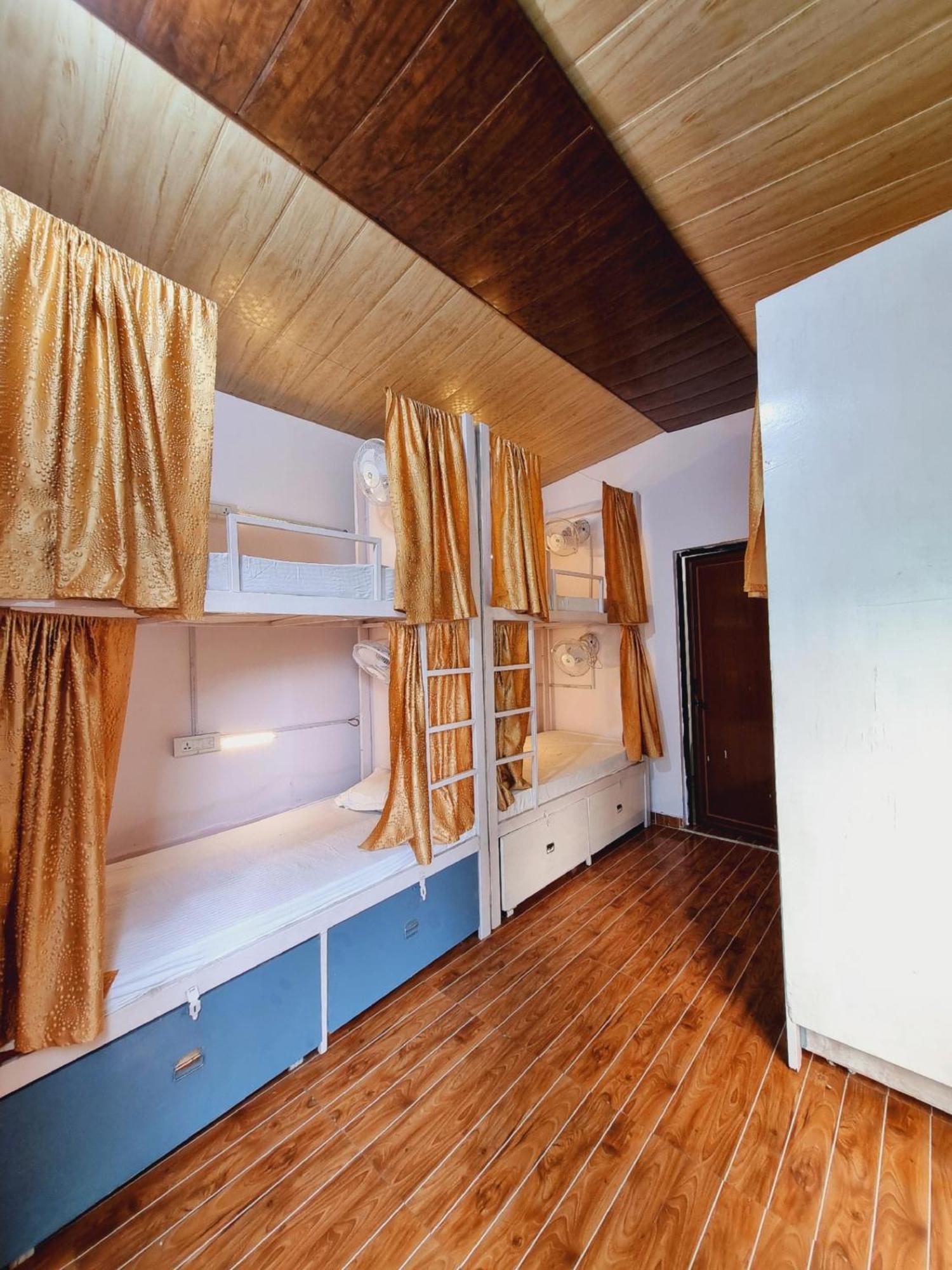 Landlopers Hostel ริชิเคช ภายนอก รูปภาพ