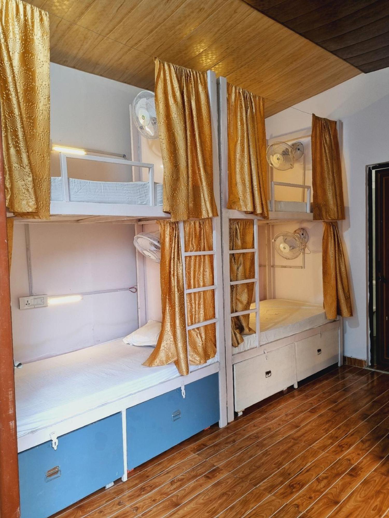 Landlopers Hostel ริชิเคช ภายนอก รูปภาพ