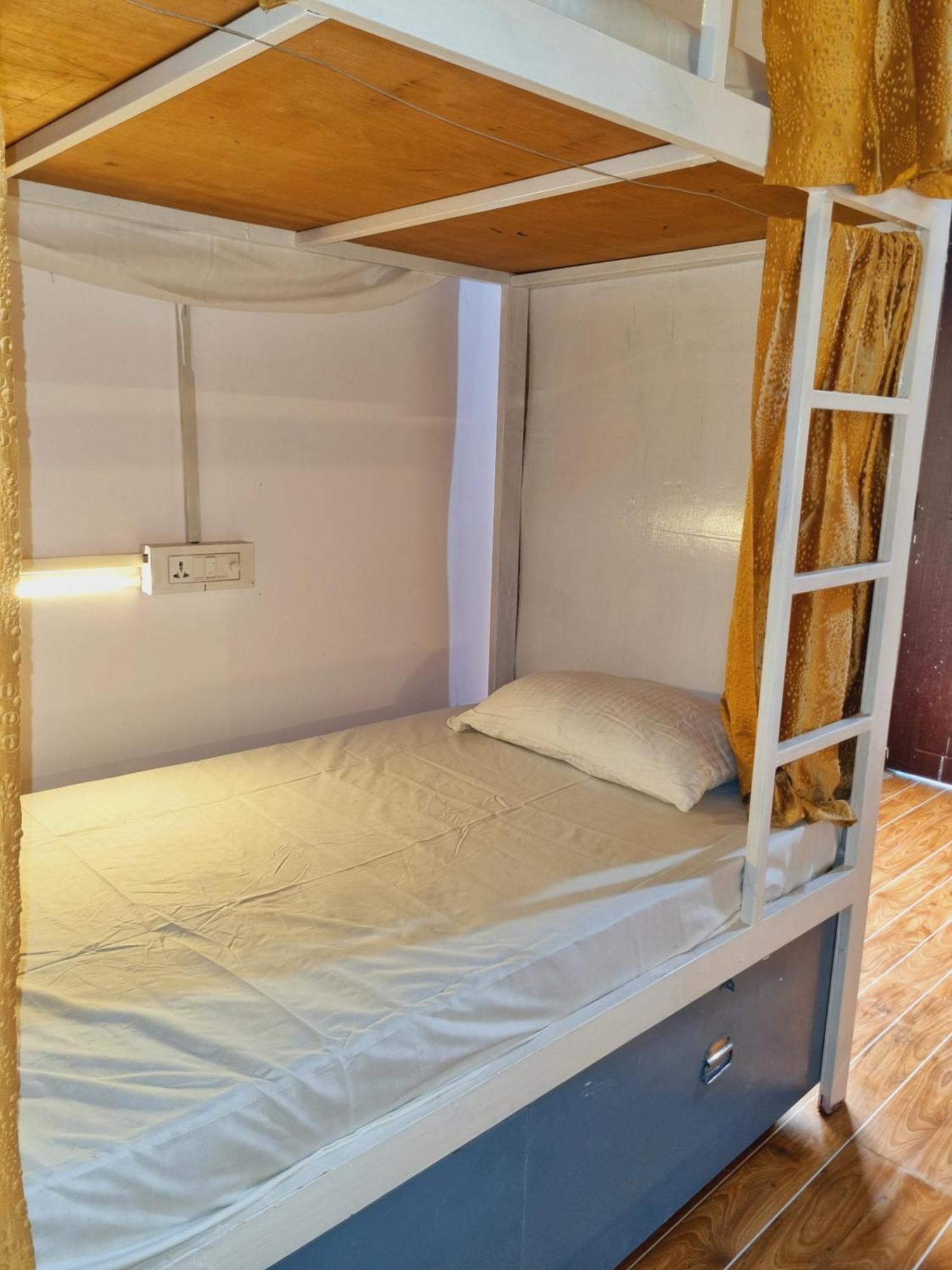 Landlopers Hostel ริชิเคช ภายนอก รูปภาพ