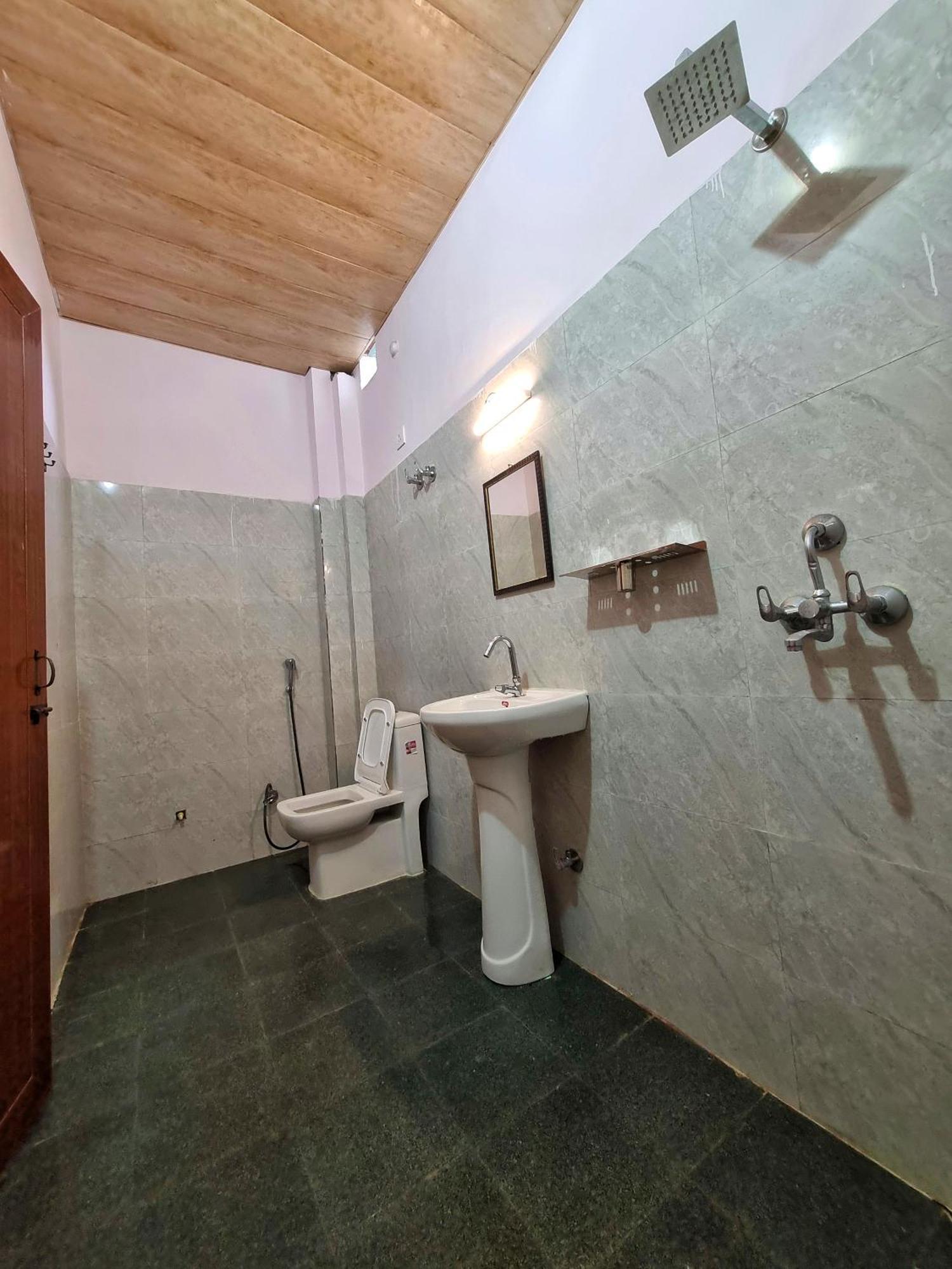 Landlopers Hostel ริชิเคช ภายนอก รูปภาพ