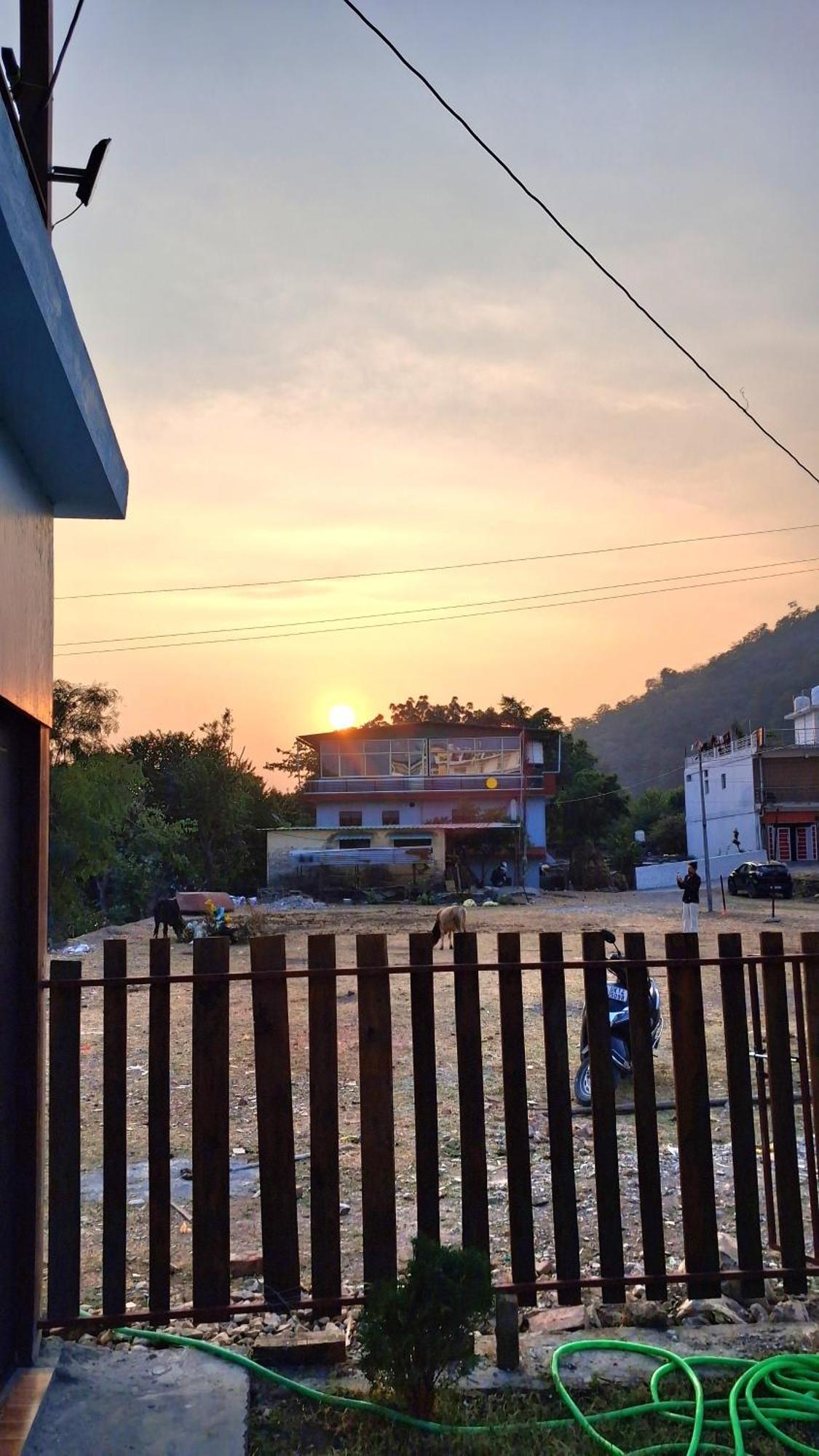 Landlopers Hostel ริชิเคช ภายนอก รูปภาพ